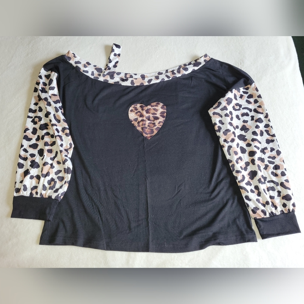 Leopard print top